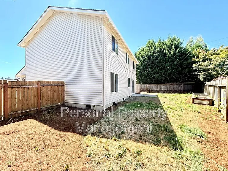 16900 NE 22nd St — Photo 16