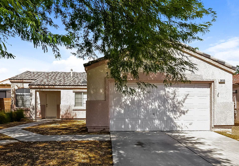 3830 Canary Creek Ave