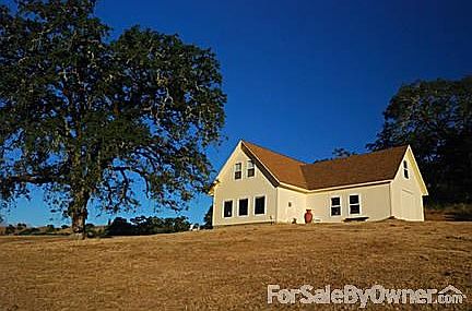 frame home with garage : Well built traditional frame cottage with garage. Open floor plan..