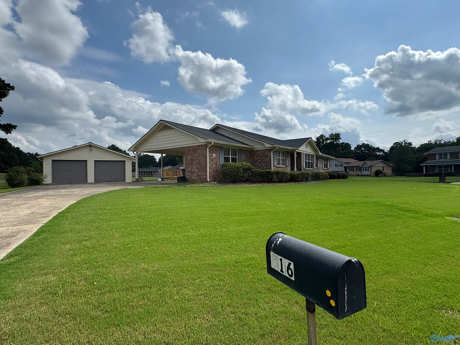 4 bed, 3.0 bath, 2168 sqft, $2,595 — Photo 3