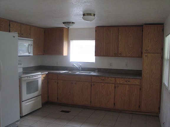 5th image of 25315 Antler St