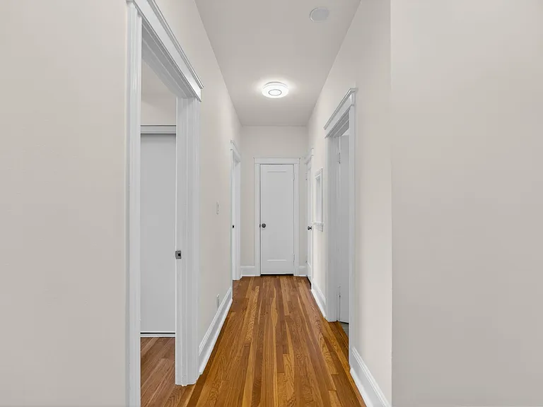 990 Bay St #1114R — Photo 10