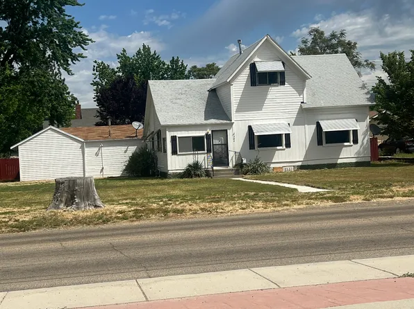 304 E 4th St, Emmett, ID 83617
