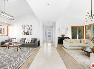 4409 Canoga Ave, Woodland Hills, CA 91364