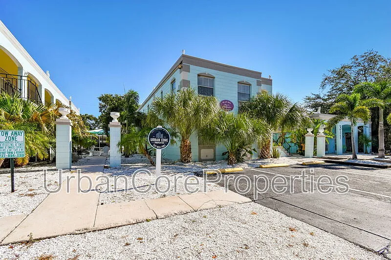 1 bed, 1.0 bath, 560 sqft, $1,495 — Photo 1