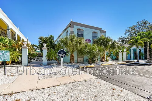 311 24th Ave N #D Photo 1