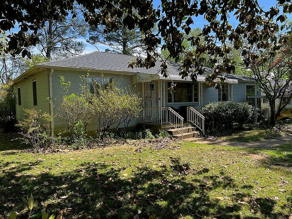 1st image of 300 Maplewood Ave