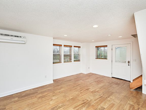 5th image of 123 Lakeview Dr