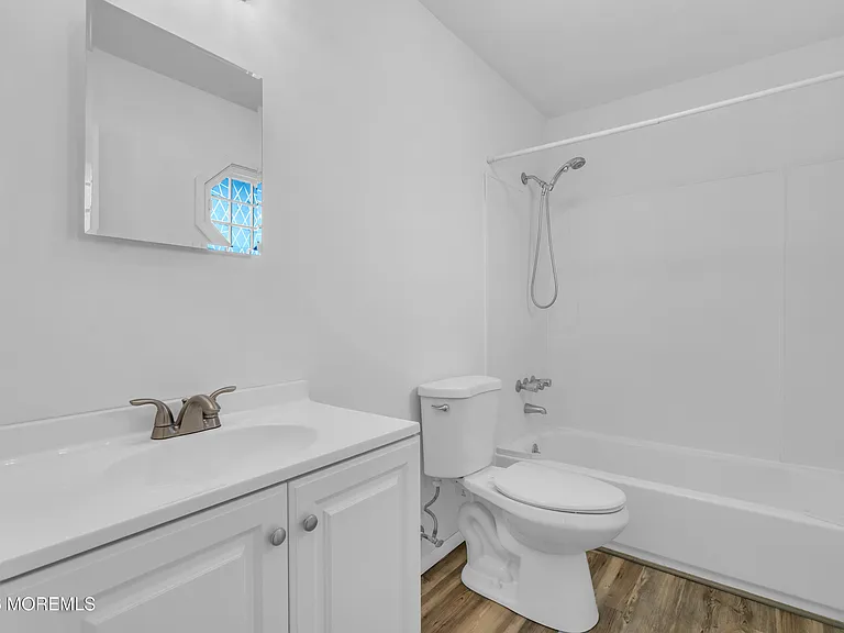 510 Jamaica Blvd — Photo 27