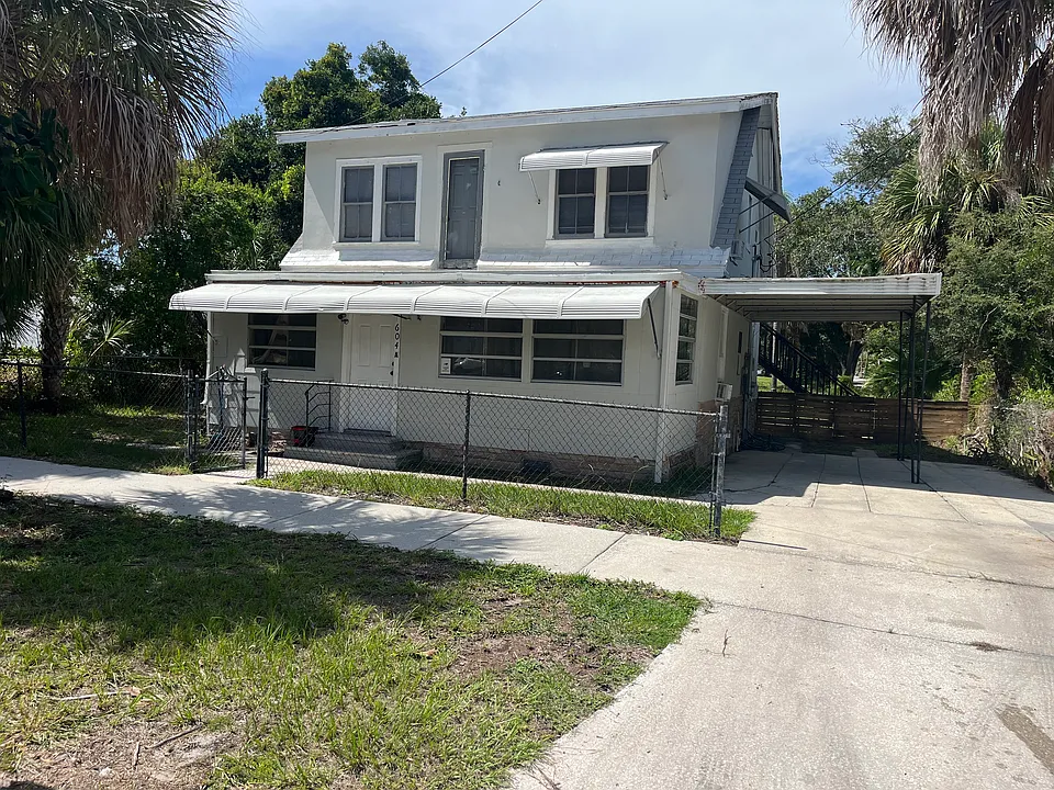 604 Hart St