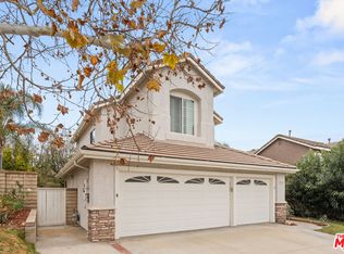 27870 Skycrest Cir, Valencia, CA 91354