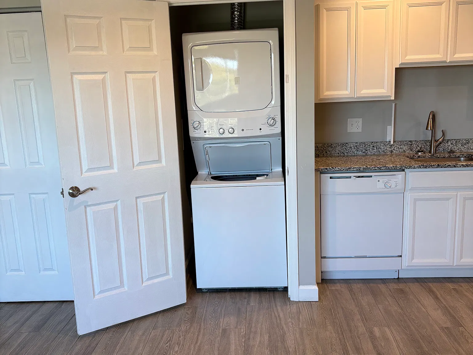 5843 Harrison Ave — Photo 4