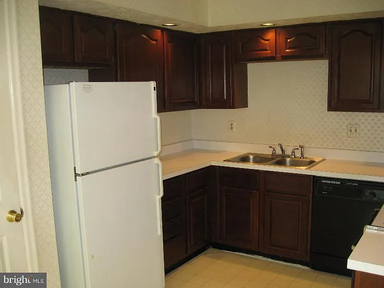 4485 Regalwood Ter — Photo 11