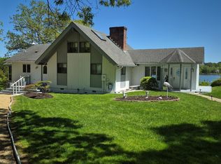 7 Dock Rd, Lancaster, VA 22503