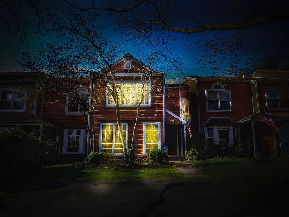 1st image of 603 Danbury Ct