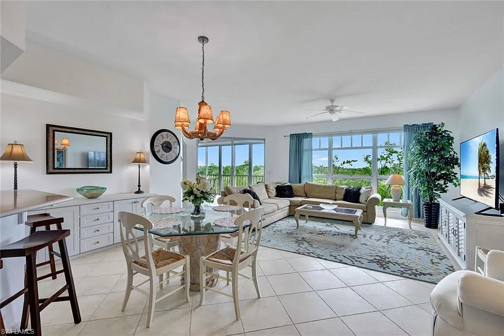 3 bed, 2.0 bath, 1726 sqft, $9,500 — Photo 3