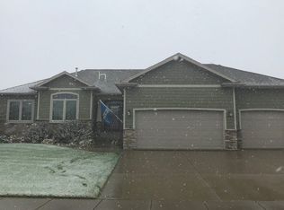 8605 S Carver Cir, Sioux Falls, SD 57108