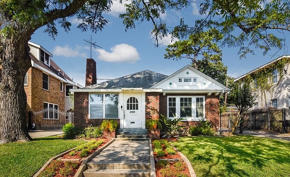 1st image of 2419 Binz St