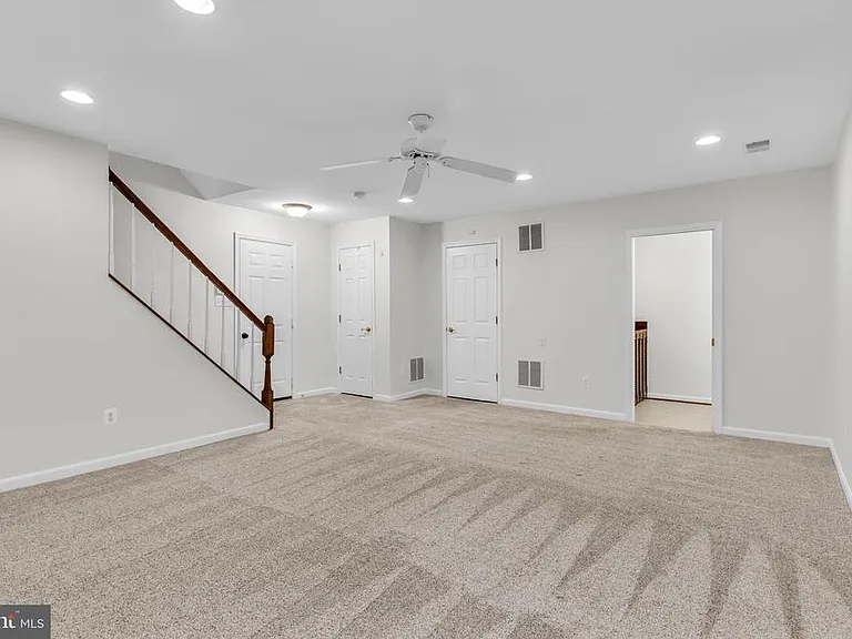 6618 Frost Lake Ln — Photo 33