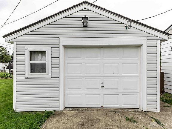 4th image of 270 Inverness Ave
