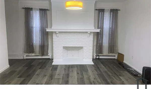 105 Lyons Ave #107