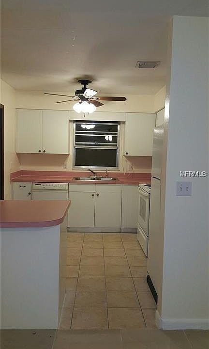 2nd image of 565 Notre Dame Dr