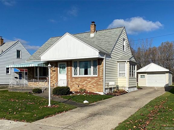 2nd image of 178 McNaughton Ave