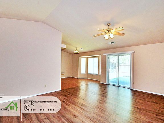 3rd image of 969 Partridge Dr