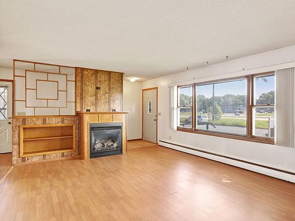 4th image of 6860 Brookview Dr NE
