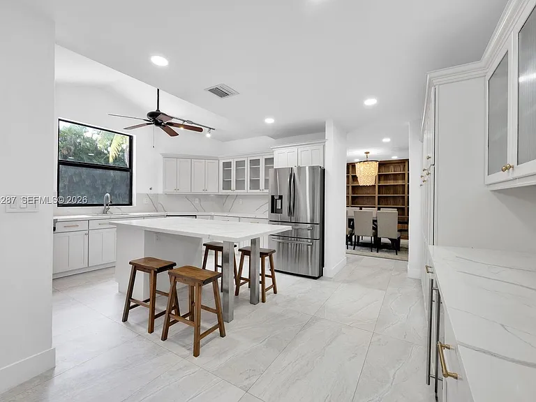 6860 SW 99th Ter — Photo 12