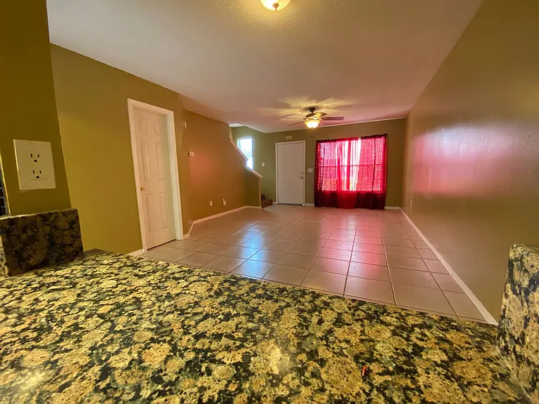 1605 Shady Ridge Ct — Photo 7