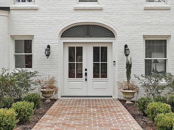 2nd image of 225 Hill Road