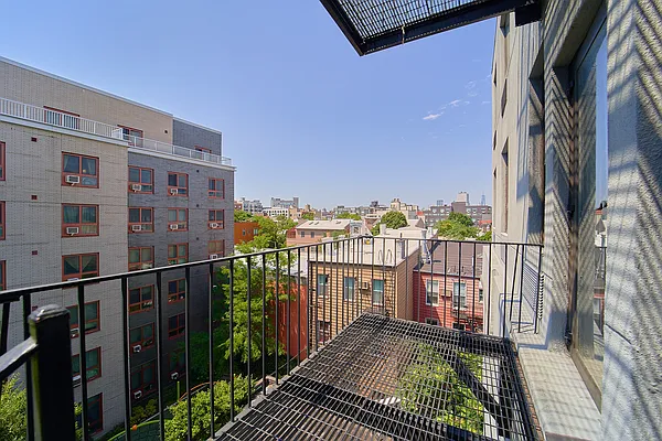 Rented by Living New York | media 21