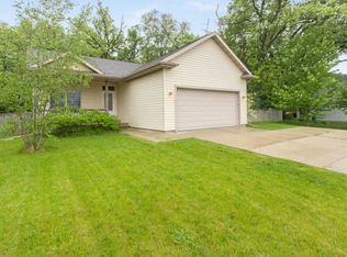 962 Williams St, Walworth, WI 53184