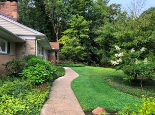 3261 Kersdale Rd, Pepper Pike, OH 44124