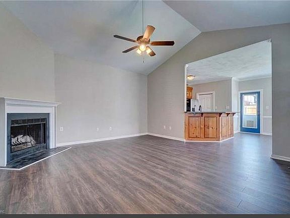 3rd image of 5610 Rivermill Cir