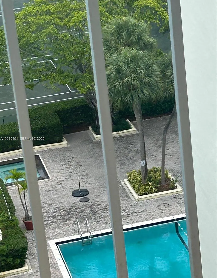 2 bed, 2.5 bath, 1551 sqft, $2,500 — Photo 4