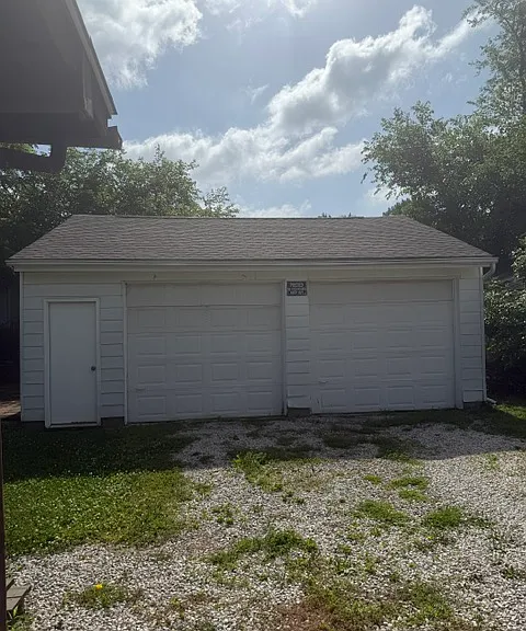 Oversized 2 car garage with remotes