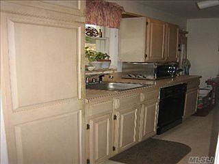5th image of 21 Beach Ave