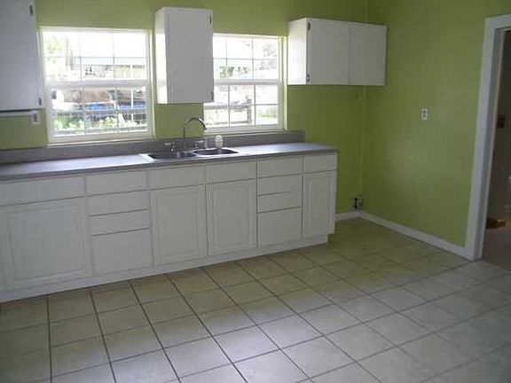 2nd image of 295 S Thayer Ave