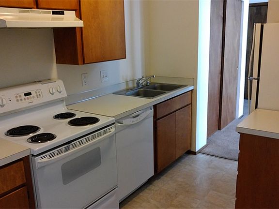 5th image of 14009 32nd Ave NE APT 205