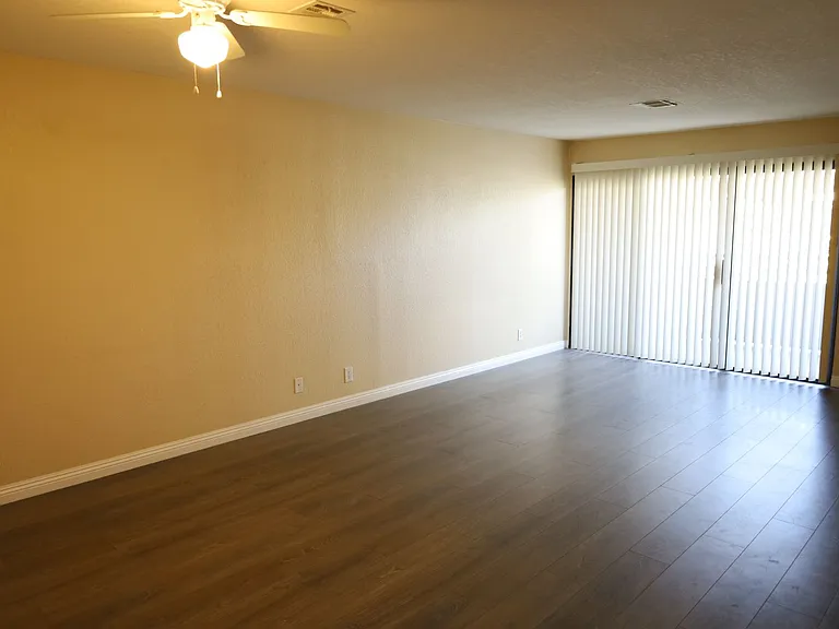 5002 S Rainbow Blvd #103 — Photo 3