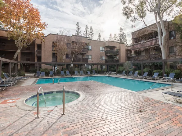 22100 Burbank Blvd Unit 267G, Woodland Hills, CA 91367
