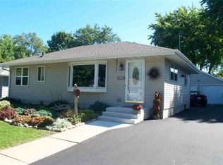 206 Fairview Ct, Waunakee, WI 53597