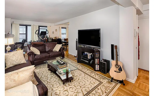 Rented by Douglas Elliman | media 7