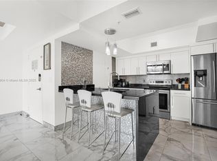 17555 Atlantic Blvd APT 504, Sunny Isles Beach, FL 33160