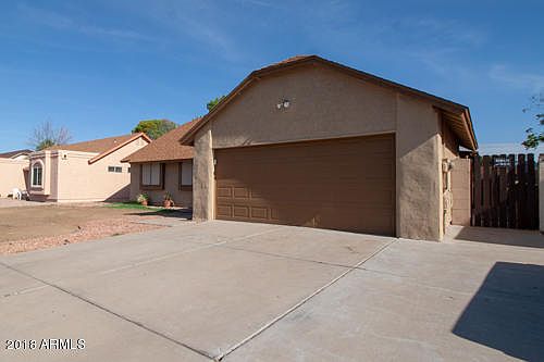 3rd image of 5546 W Yucca St