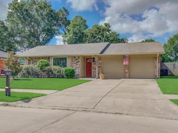 1920 Lazy Creek Ln, Pearland, TX 77581