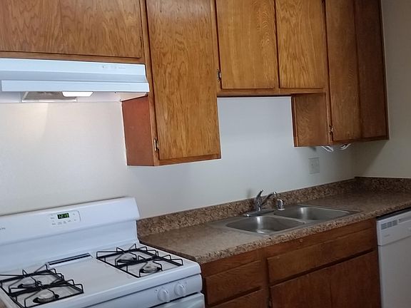 4th image of 2454 Bolker Dr