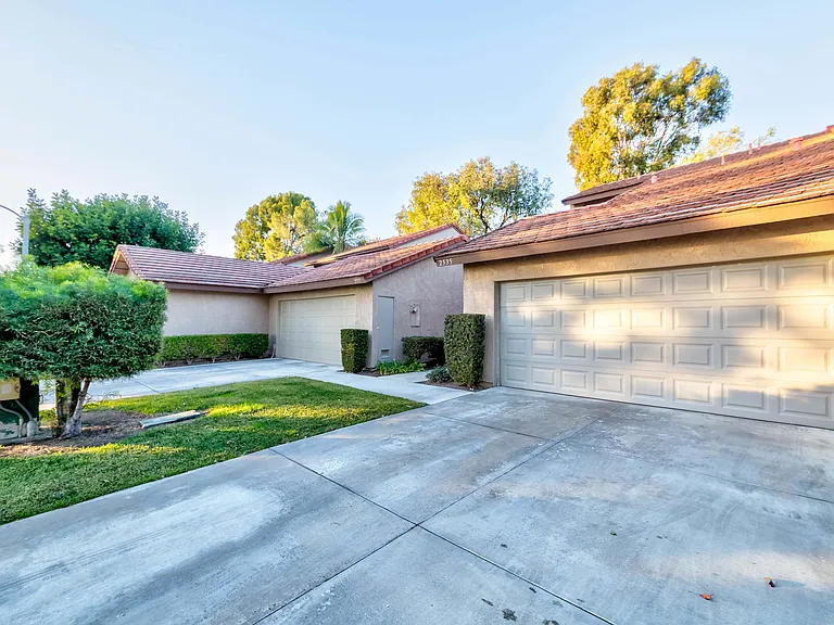 2535 Cypress Point Dr — Photo 2